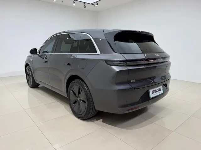 Li Auto L6 — Фото автомобиля 6