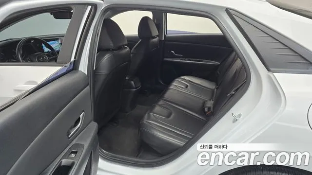 Hyundai Avante CN7 — Фото автомобиля 17