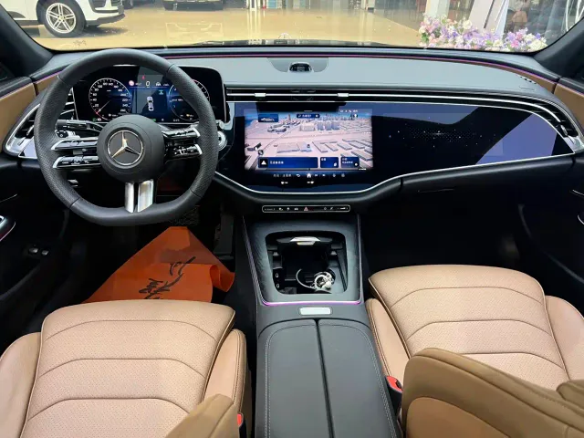 Mercedes-Benz E-Class — Фото автомобиля 9