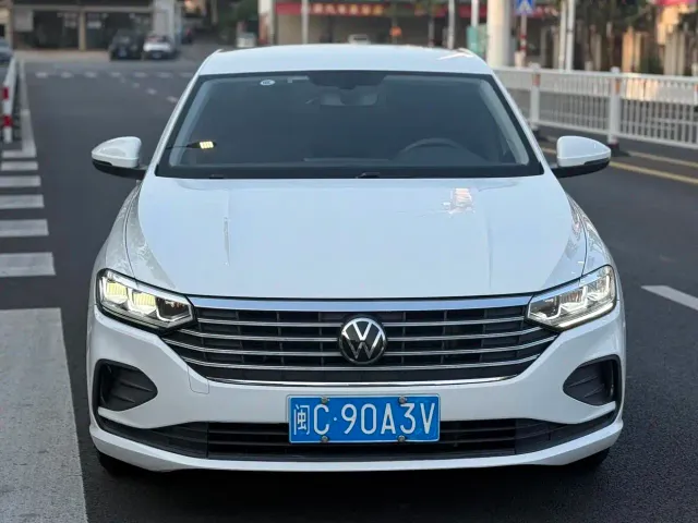 Volkswagen Lavida — Фото автомобиля 2
