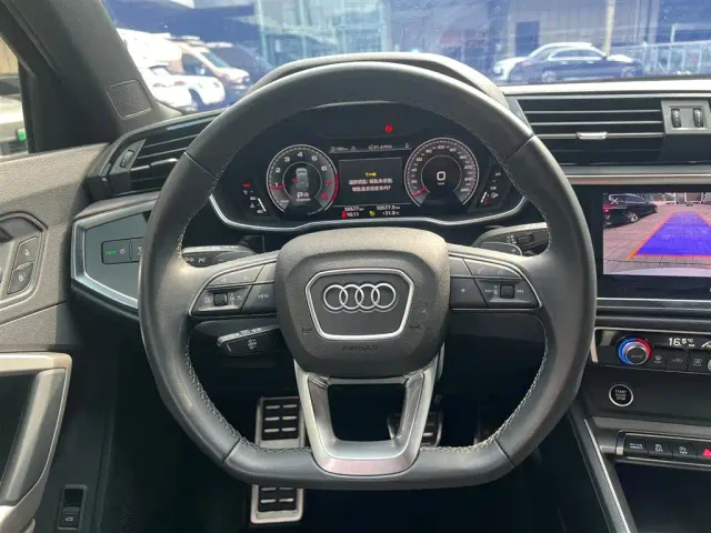 Audi Q3 — Фото автомобиля 13