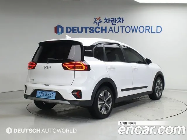 Kia Niro — Фото автомобиля 2