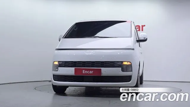 Hyundai Staria Новый Staria L3.5 Карго 3 места — Фото автомобиля 3