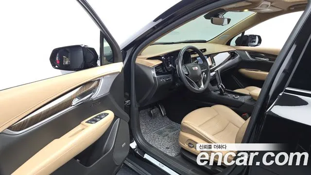 Cadillac XT6 — Фото автомобиля 10