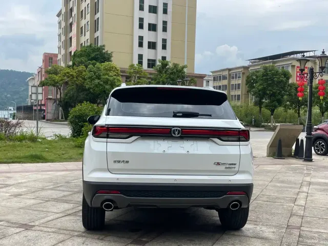 Changan CS35 Plus — Фото автомобиля 8
