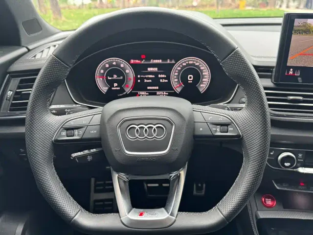 Audi Q5L Sportback — Фото автомобиля 16