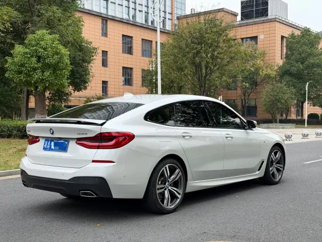 BMW 6 Series Gran Turismo — Фото автомобиля 9