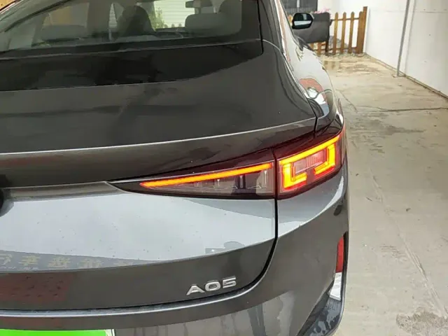 Changan Qiyuan A05 — Фото автомобиля 7