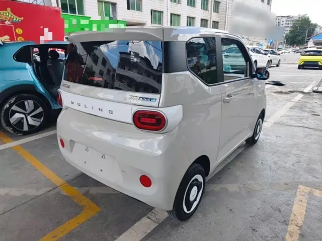 Wuling Hongguang Mini EV — Фото автомобиля 6