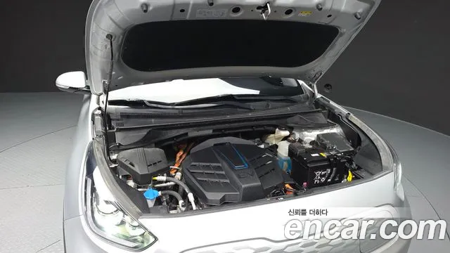 Kia Niro — Фото автомобиля 9