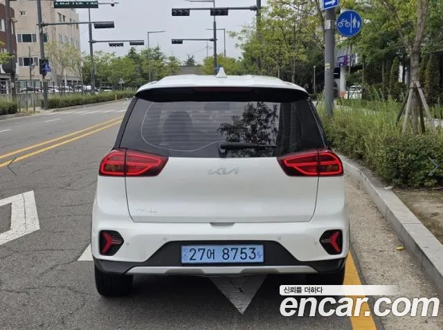 Kia Niro — Фото автомобиля 5