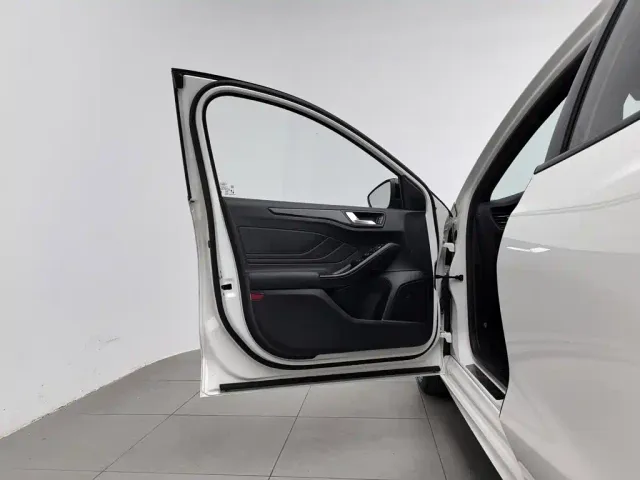 Ford Focus — Фото автомобиля 8