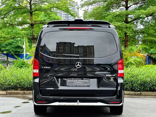 Mercedes-Benz V-Class — Фото автомобиля 7