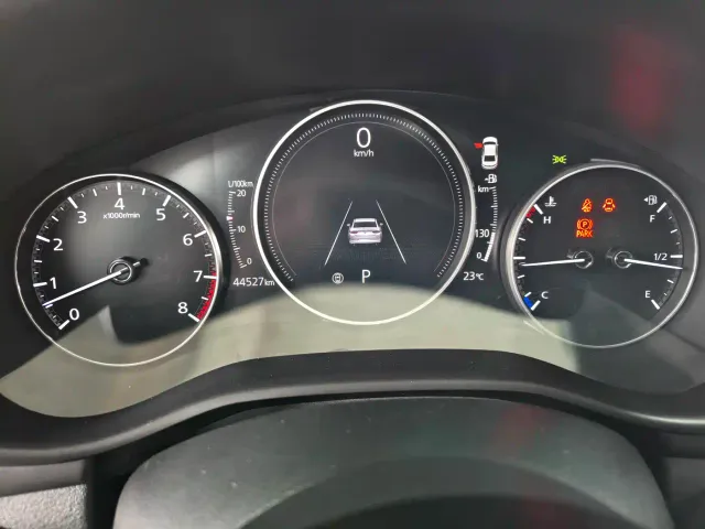 Mazda Axela — Фото автомобиля 10