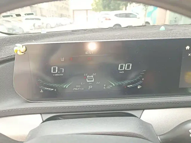 Forthing T5 Evo — Фото автомобиля 11
