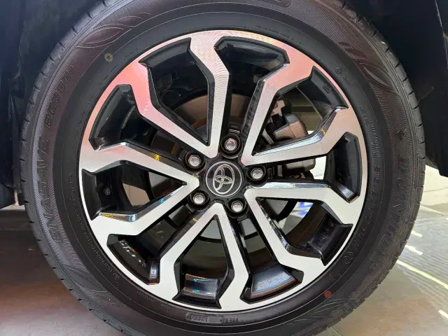 Toyota Frontlander — Фото автомобиля 8