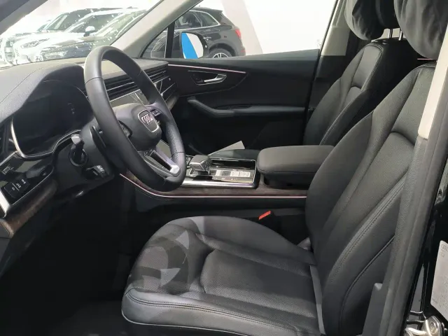 Audi Q7 — Фото автомобиля 4