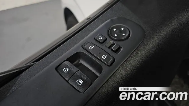 Hyundai Staria Staria L3.5 Инвалидная коляска Подъёмник/Slope — Фото автомобиля 26