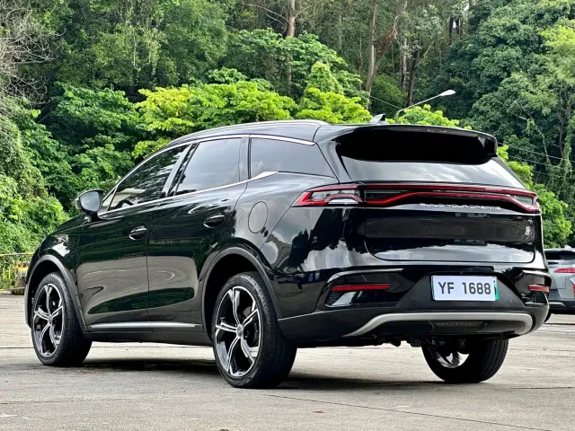 BYD Tang — Фото автомобиля 6