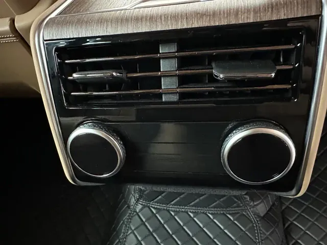 Land Rover Range Rover — Фото автомобиля 14