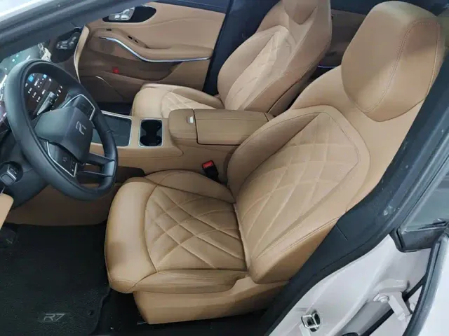 Roewe Feifan R7 — Фото автомобиля 14