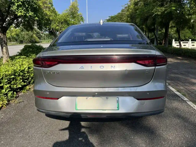 GAC Aion S — Фото автомобиля 8