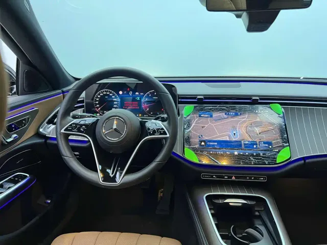 Mercedes-Benz E-Class — Фото автомобиля 8