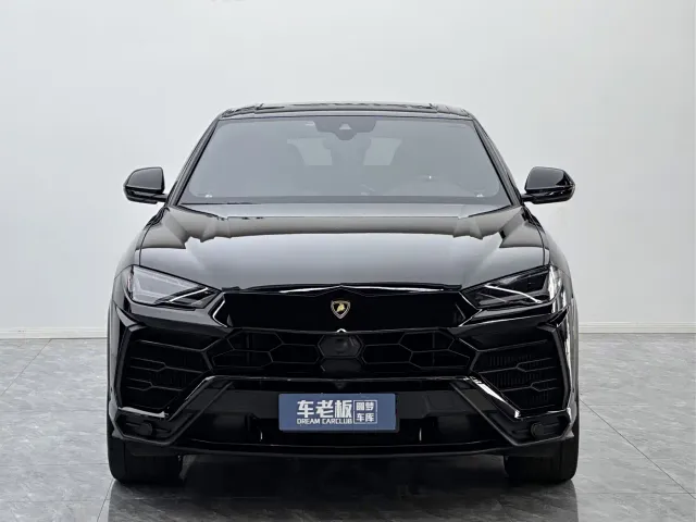 Lamborghini Urus — Фото автомобиля 2