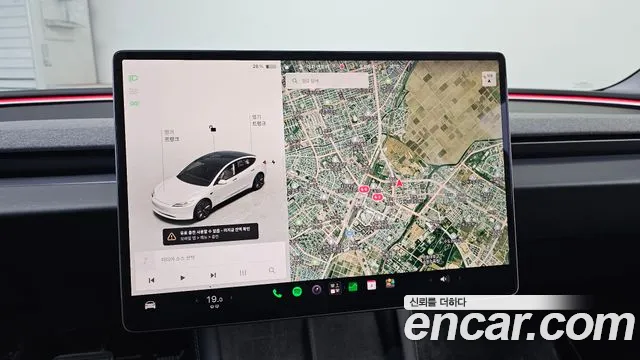 Tesla Model 3 — Фото автомобиля 20
