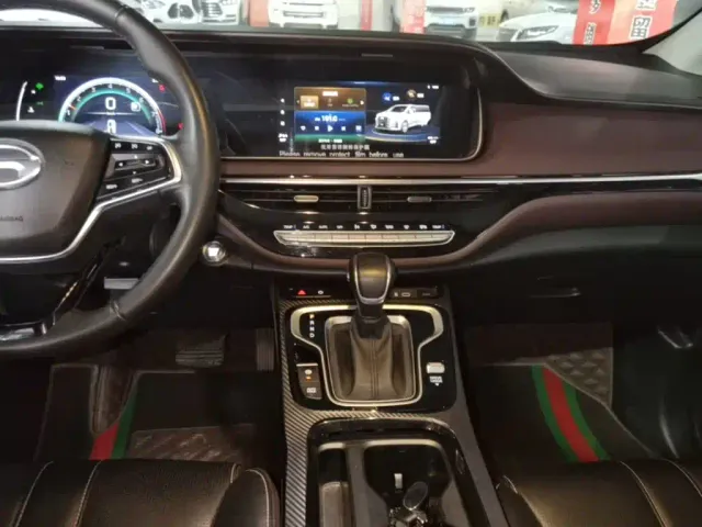 GAC Trumpchi M6 — Фото автомобиля 12
