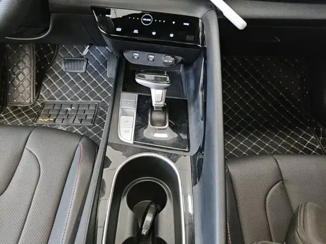 Hyundai Elantra — Фото автомобиля 13