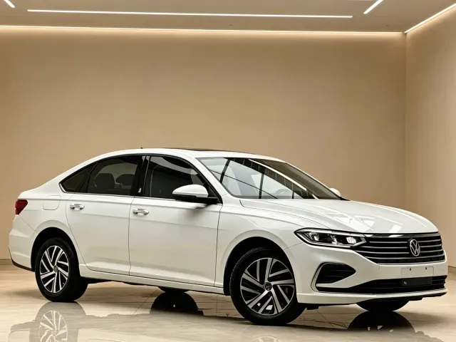 Volkswagen Lavida — Фото автомобиля 2