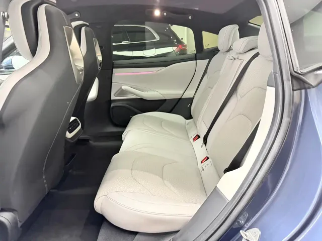 Xiaomi SU7 — Фото автомобиля 6