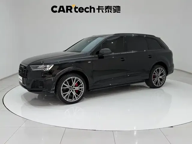 Фотография автомобиля — Audi Q7