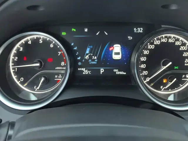 Toyota Camry — Фото автомобиля 14