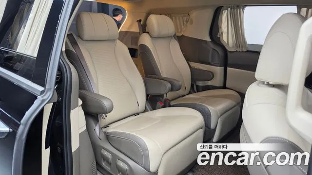Kia Canival Carnival 4 поколение Дизель 7 мест Hi-Limousine — Фото автомобиля 9