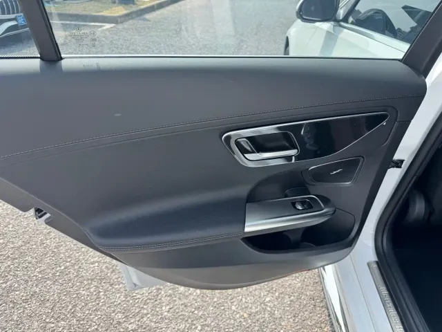 Mercedes-Benz C-Class — Фото автомобиля 14