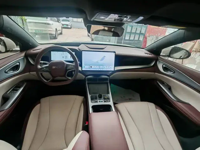 BYD Seal 07 DM-i — Фото автомобиля 12