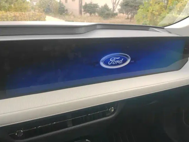 Ford Mondeo — Фото автомобиля 13