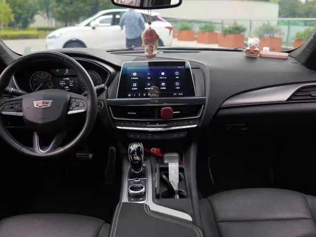 Cadillac CT5 — Фото автомобиля 7