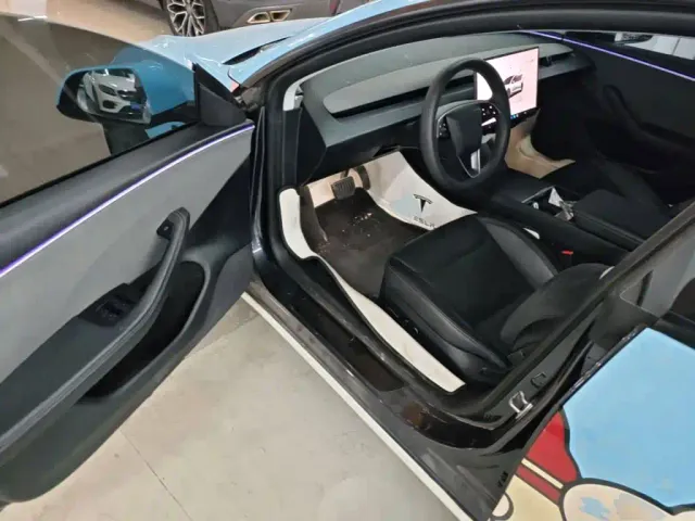 Tesla Model 3 2023 Rear-Wheel Drive — Фото автомобиля 15