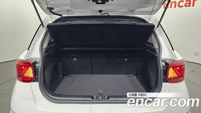 Hyundai Venue Venue 1.6 Premium — Фото автомобиля 18