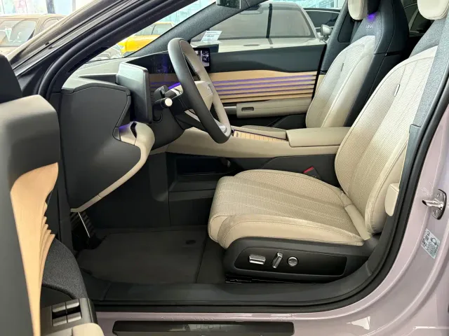 Audi E5 Sportback — Фото автомобиля 6