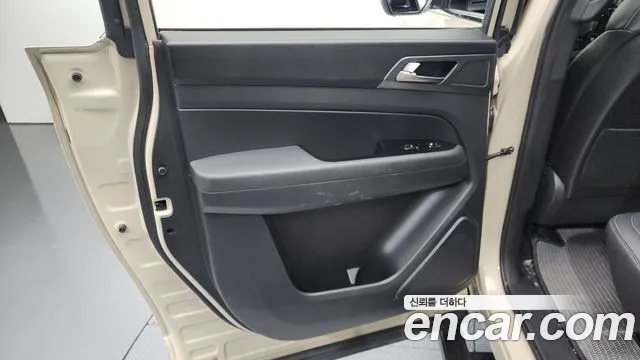 KG_Mobility_Ssangyong Rexton Новый Rexton Sport Khan Дизель 2.2 4WD — Фото автомобиля 25