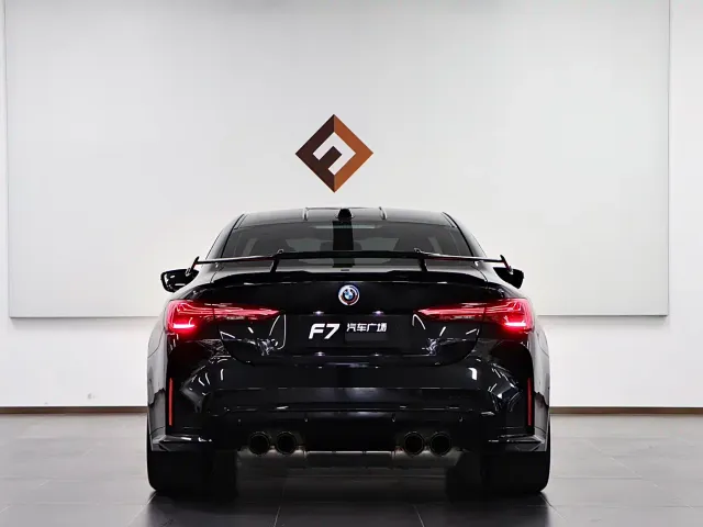 BMW M4 — Фото автомобиля 5