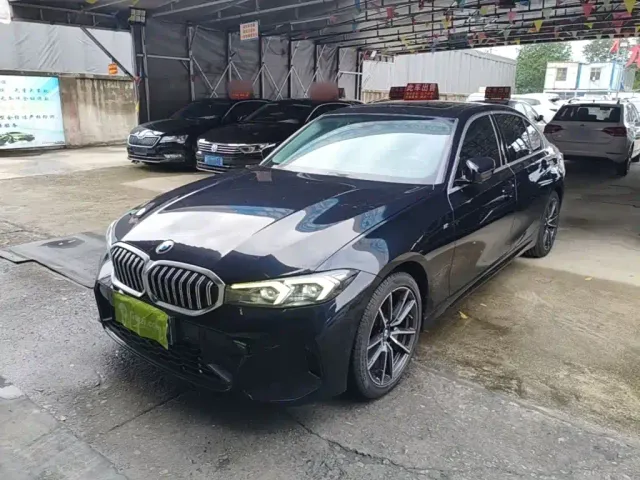 Фотография автомобиля — BMW 3 Series