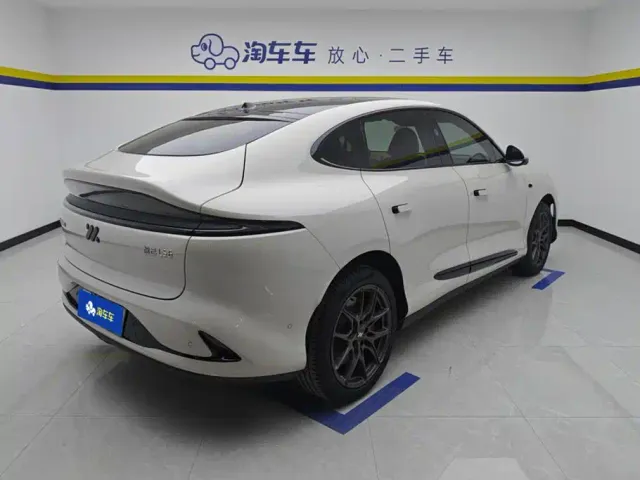 IM Motors LS6 — Фото автомобиля 3