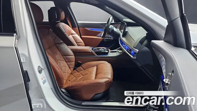 BMW 7-Series 7 серия (G70) — Фото автомобиля 10