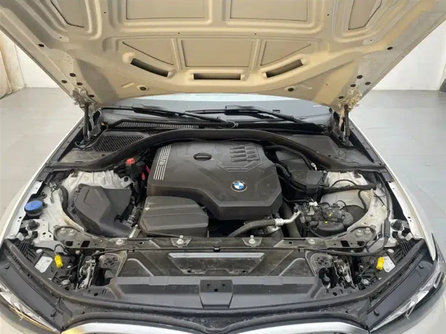 BMW 3 Series — Фото автомобиля 16