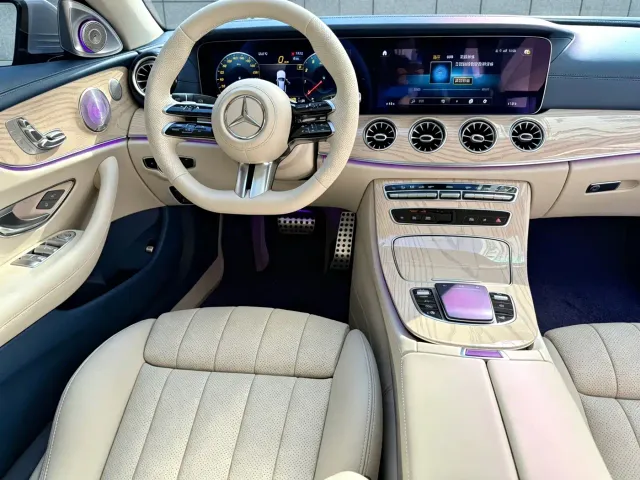 Mercedes-Benz E-Class — Фото автомобиля 8